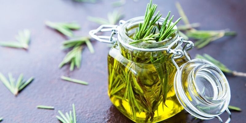 Doğal Güzelliğin Anahtarı: Biberiye Yağı