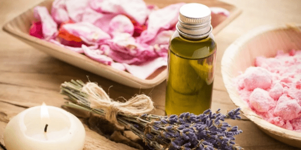 Farklı Esanslar ile Aromaterapi Yağı Kullanımı ve Faydaları